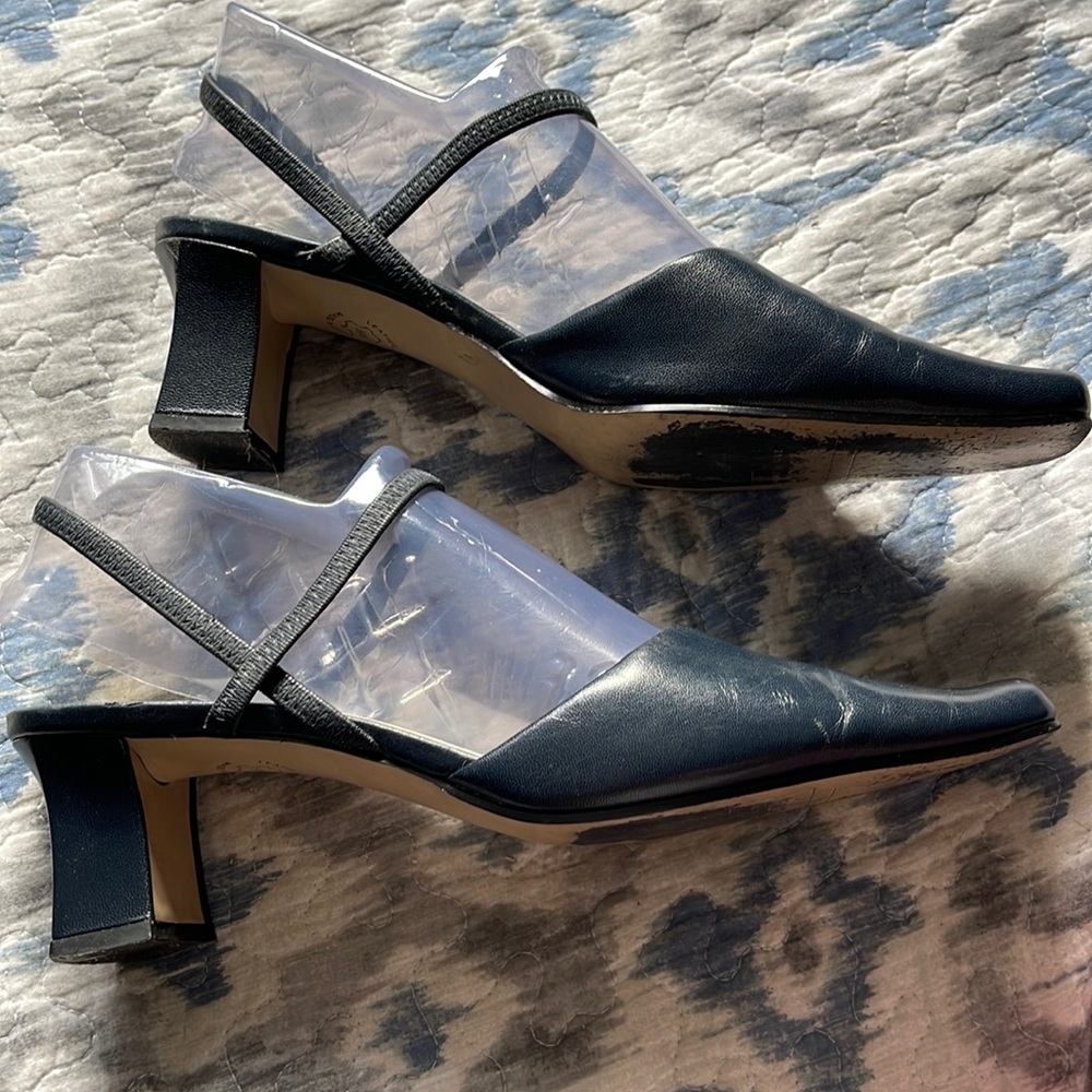 Blue 8.5 M slip on closed toe shoe/low heel 2.5”. Worn 3x